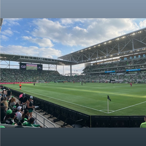 Meet your Posher, Carly - Picture 5 of 15